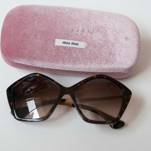 Miu Miu 11NS Sunglasses